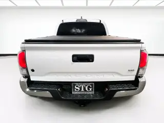 Toyota Tacoma 2022 4x4 TRD Off-Road 4dr Double Cab 5.0 ft SB 6A