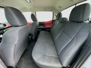 Toyota Tacoma 2022 4x2 SR5 4dr Double Cab 5.0 ft SB