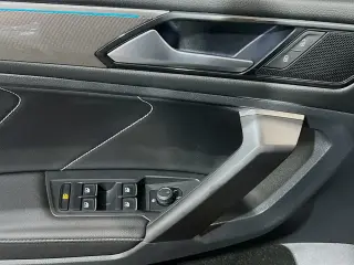 Volkswagen Tiguan 2023 SE R-Line Black 4dr SUV