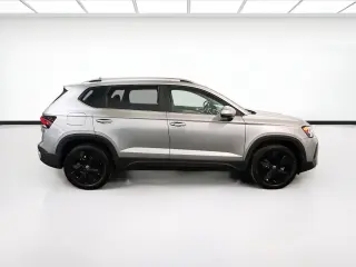 Volkswagen Taos 2025 SE 4dr SUV