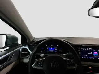 Volkswagen Taos 2025 SE 4dr SUV