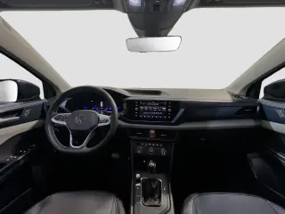 Volkswagen Taos 2022 SE 4dr SUV