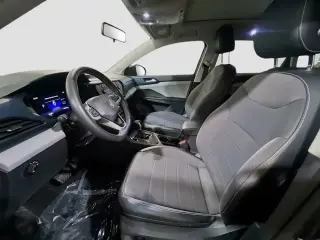 Volkswagen Taos 2022 SE 4dr SUV