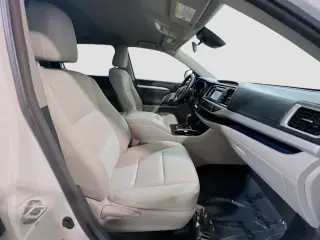 Toyota Highlander 2017 LE 4dr SUV (3.5L V6)