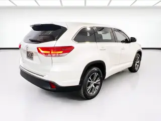 Toyota Highlander 2017 LE 4dr SUV (3.5L V6)