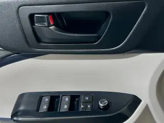 Toyota Highlander 2017 LE 4dr SUV (3.5L V6)
