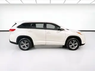 Toyota Highlander 2017 LE 4dr SUV (3.5L V6)