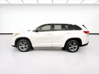 Toyota Highlander 2017 LE 4dr SUV (3.5L V6)