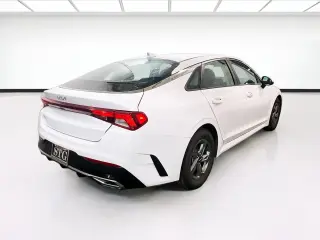 Kia K5 2023 LXS 4dr Sedan