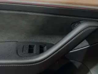 Tesla Model 3 2023 4dr Sedan