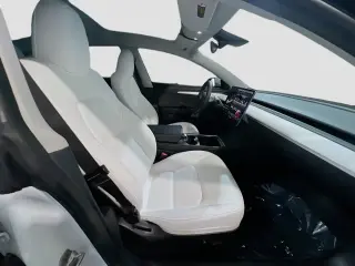 Tesla Model 3 2023 AWD Performance 4dr Sedan