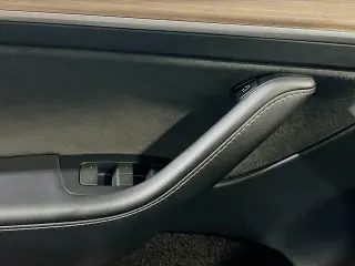 Tesla Model Y 2024 Long Range 4dr Crossover