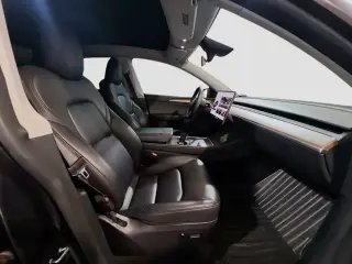 Tesla Model Y 2024 Long Range 4dr Crossover