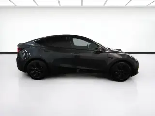 Tesla Model Y 2024 Long Range 4dr Crossover