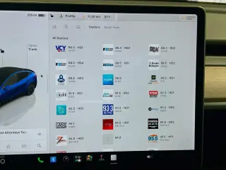 Tesla Model Y 2022 AWD Long Range 4dr Crossover