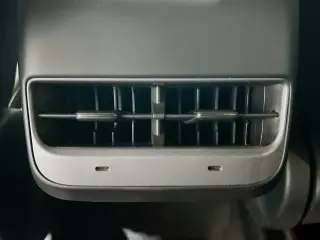 Tesla Model Y 2022 AWD Long Range 4dr Crossover