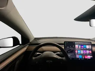 Tesla Model Y 2024 AWD Long Range 4dr Crossover