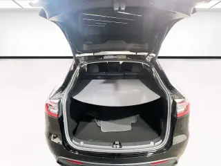 Tesla Model Y 2024 AWD Long Range 4dr Crossover