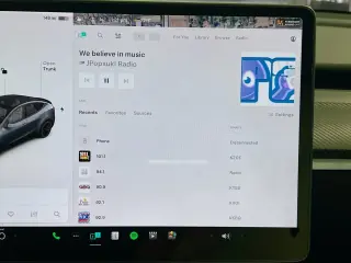 Tesla Model Y 2022 AWD Performance 4dr Crossover
