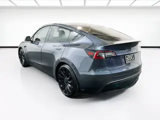 Tesla Model Y 2022 AWD Performance 4dr Crossover