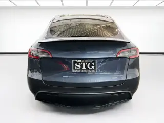 Tesla Model Y 2022 AWD Performance 4dr Crossover