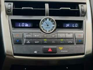 Lexus NX 200t 2016 4dr Crossover