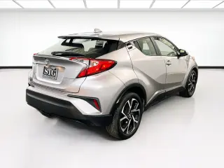 Toyota C-HR 2019 XLE 4dr Crossover