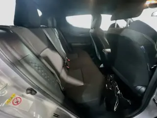 Toyota C-HR 2019 XLE 4dr Crossover
