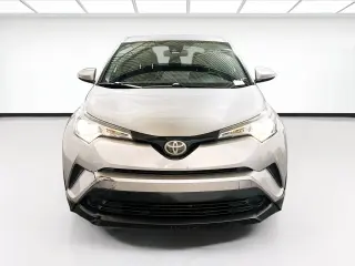 Toyota C-HR 2019 XLE 4dr Crossover