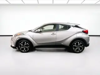 Toyota C-HR 2019 XLE 4dr Crossover