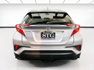 Toyota C-HR 2019 XLE 4dr Crossover