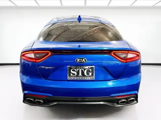 Kia Stinger 2018 Premium 4dr Sedan