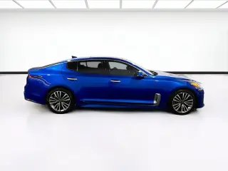 Kia Stinger 2018 Premium 4dr Sedan