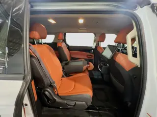 Kia Carnival 2024 SX 4dr Mini-Van