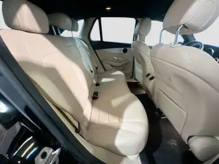 Mercedes-Benz GLC 2022 GLC 300 4dr SUV