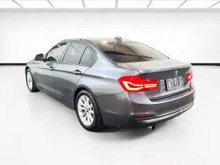 BMW 3 Series 2018 320i 4dr Sedan