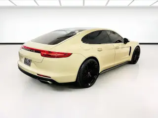 Porsche Panamera 2018 AWD 4 4dr Sedan