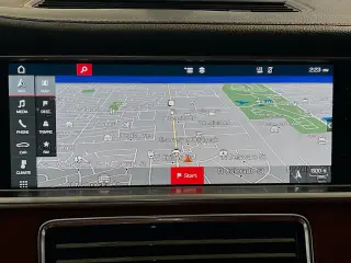 Porsche Panamera 2018 AWD 4 4dr Sedan