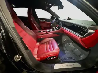 Porsche Panamera 2018 AWD 4 4dr Sedan