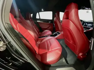 Porsche Panamera 2018 AWD 4 4dr Sedan