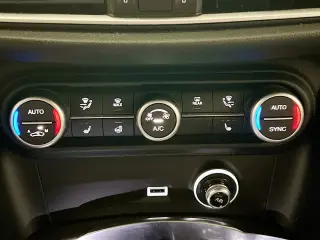 Alfa Romeo Stelvio 2022 AWD Ti 4dr Crossover