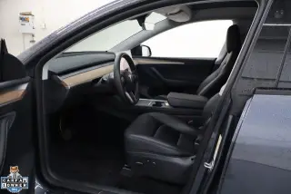 Tesla Model Y 2023 4dr Crossover