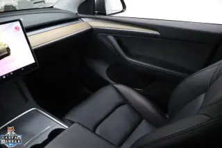 Tesla Model Y 2023 4dr Crossover
