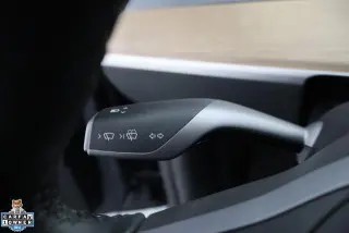 Tesla Model Y 2023 4dr Crossover