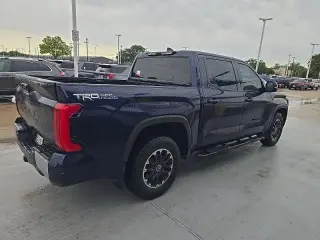 Toyota Tundra 2022 4x2 SR5 4dr CrewMax Cab Pickup SB