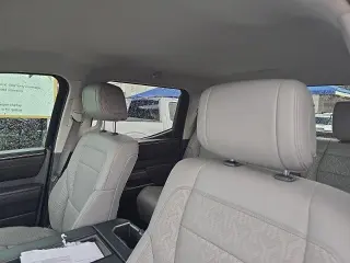 Toyota Tundra 2022 4x2 SR5 4dr CrewMax Cab Pickup SB