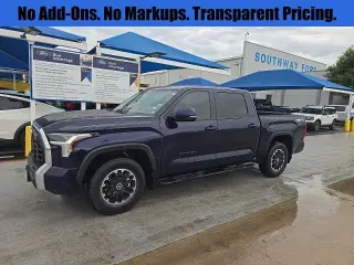 Toyota Tundra 2022 4x2 SR5 4dr CrewMax Cab Pickup SB