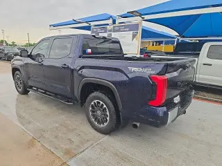 Toyota Tundra 2022 4x2 SR5 4dr CrewMax Cab Pickup SB