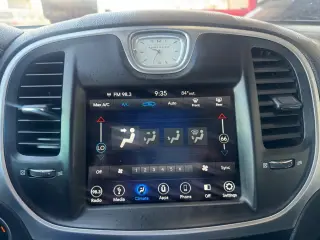Chrysler 300 2019 Touring 4dr Sedan