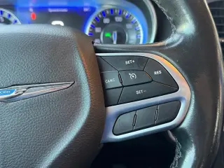 Chrysler 300 2019 Touring 4dr Sedan